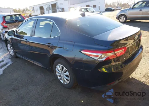 2019 Toyota Camry Hybrid Le z USA, uszkodzony, nr VIN 4T1B31HK5KU509925